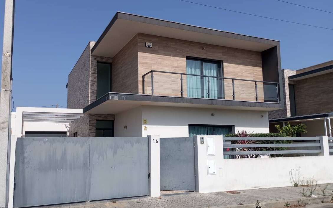 Moradia Mobilada em Fernão Ferro