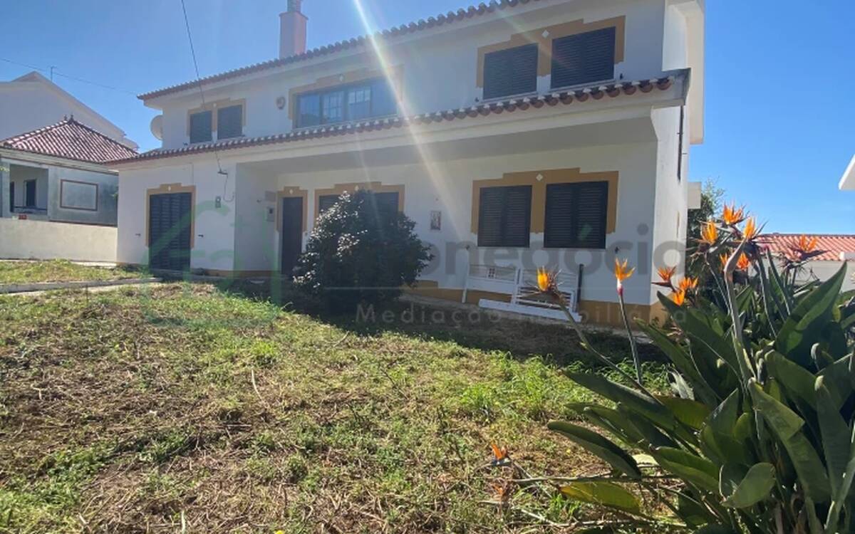 Detached house in Santiago do Cacém!