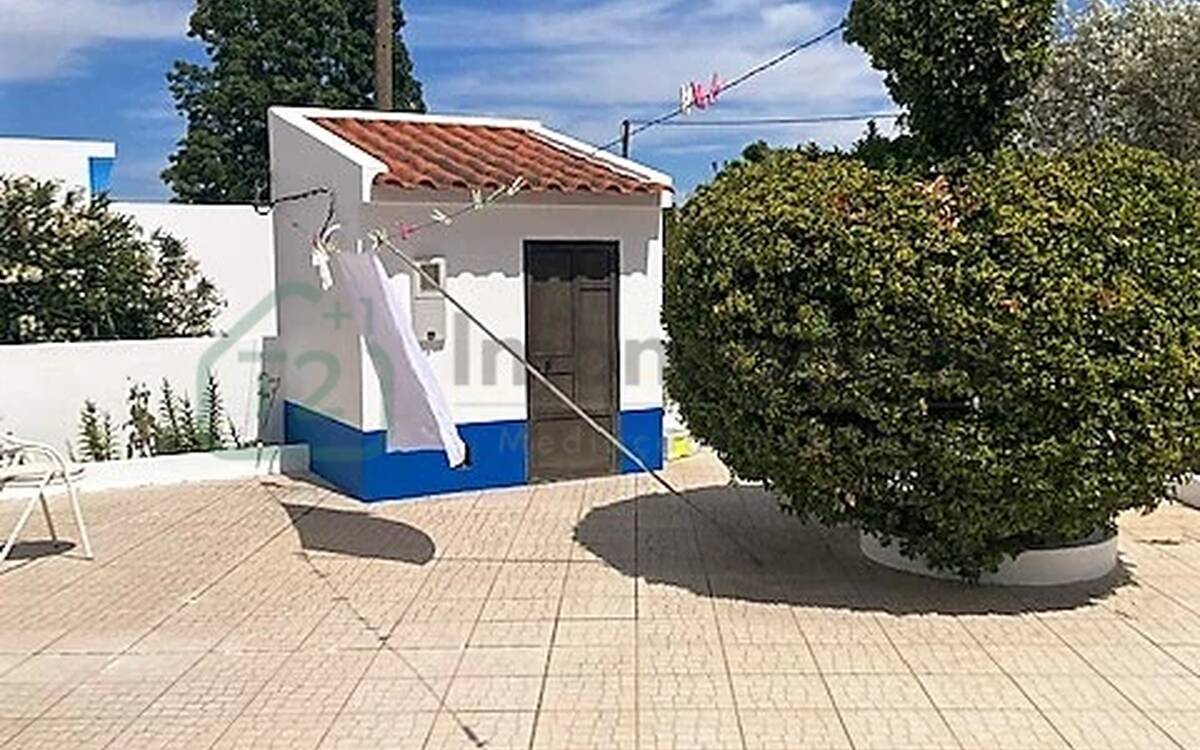 Detached House - Estate