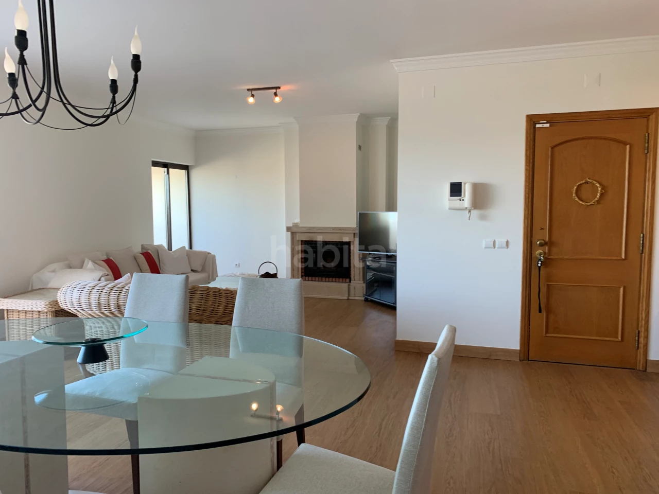 2 BEDROOM FLAT WITH GARAGE IN FARO