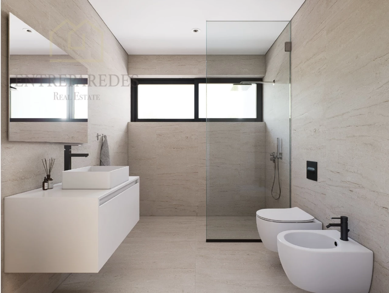 Sophisticated 3-Bedroom Terraced House in Gondomar