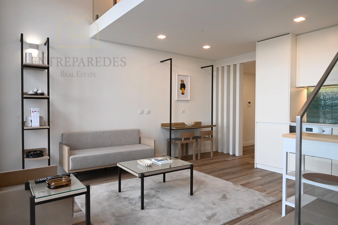 1 BEDROOM LOFT FLAT WITH FURNISHED AND EQUIPPED TERRACE, NEXT TO JARDIM DO MORRO, FOR SALE IN VILA NOVA DE GAIA J