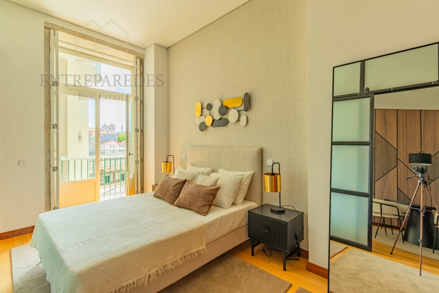 NEW 1 BEDROOM FLAT, FURNISHED AND EQUIPPED, FOR SALE NEXT TO AVENIDA DOS ALIADOS - PORTO