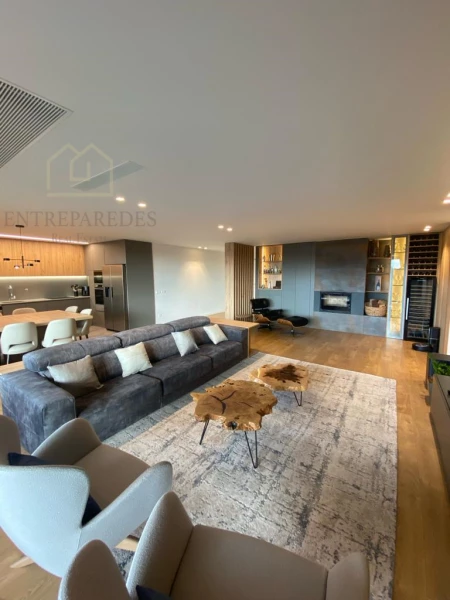 LINDO APARTAMENTO T4 PARA COMPRAR, COM VARANDA E GARAGEM, EM FRAIÃO ZONA NOBRE DE BRAGA