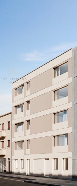 APARTAMENTO T1 COM VARANDA- PRONTO HABITAR- RUA DA CONSTITUIÇÃO - PORTO