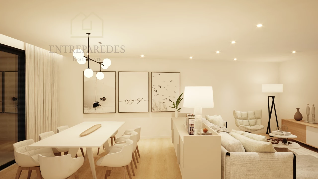 APARTAMENTO T3+1 COM GARAGEM E VARANDA PARA COMPRAR NO CENTRO DE VILA NOVA DE GAIA - PORTO