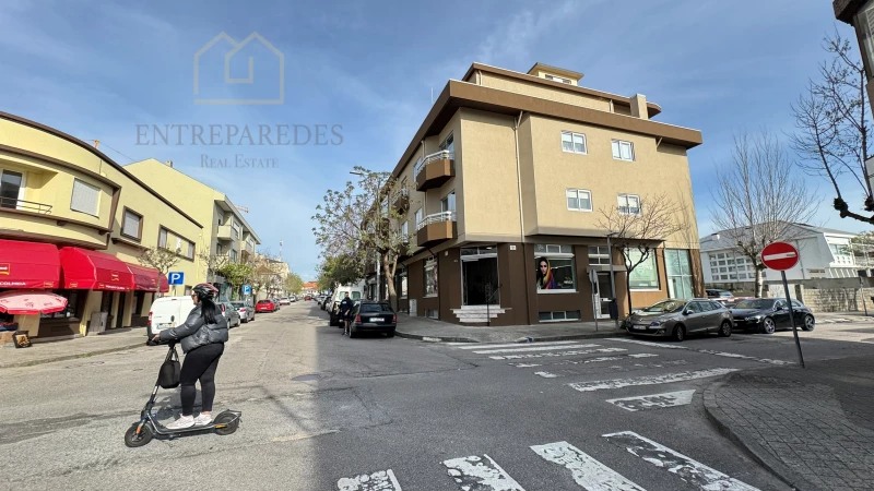 APARTAMENTO T3 SEMI MOBILADO COM GARAGEM PARA ARRENDAR/ALUGAR EM ESPINHO, AVEIRO