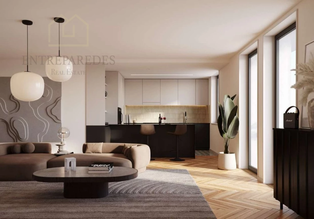 APARTAMENTO T2+1 COM TERRAÇO E VARANDA NO CEDOFEITA CHARMING APARTMENTS, PARA COMPRAR NA ZONA HISTÓRICA DO PORTO. FRAÇÃO F.