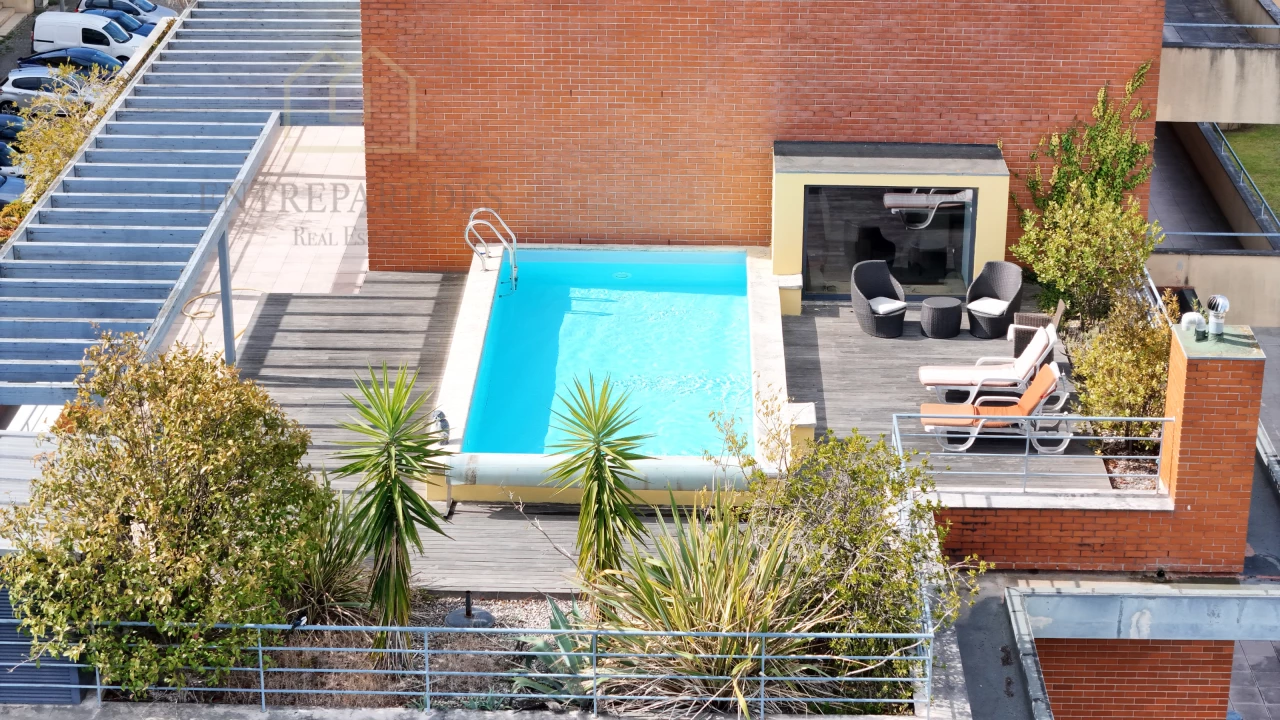 PENTHOUSE / COBERTURA T6 DUPLEX COM PISCINA PARA COMPRAR - PARANHOS, PORTO