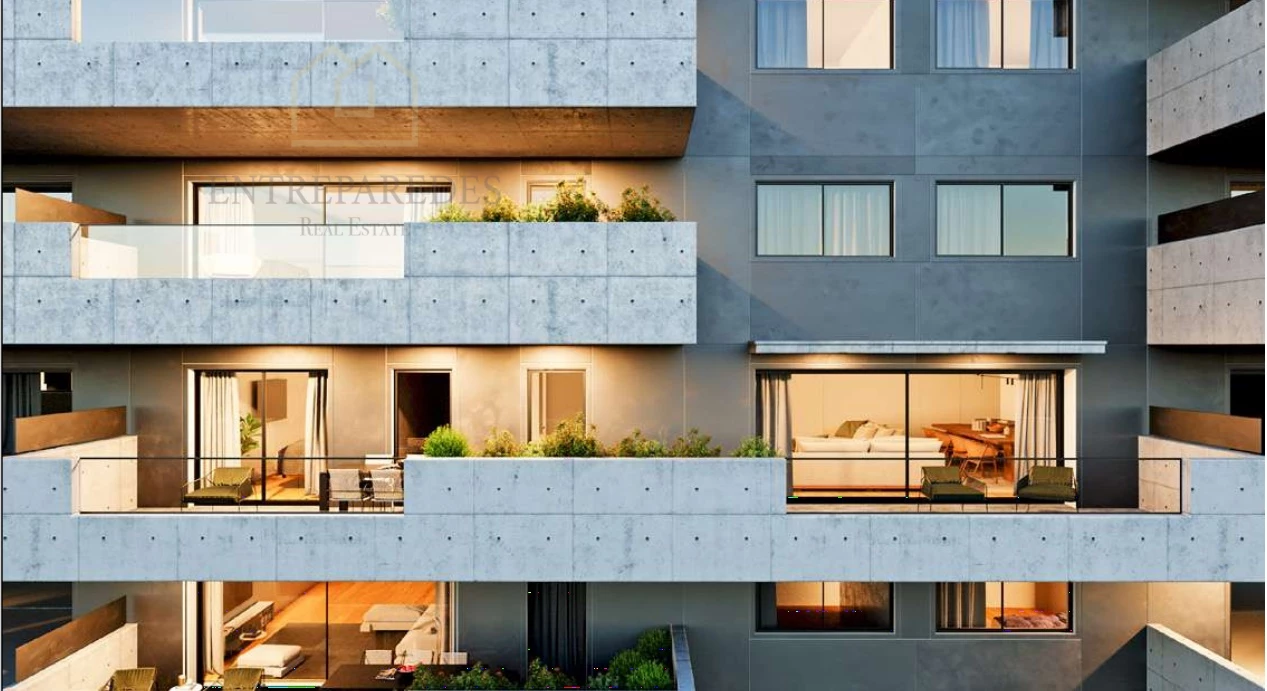 APARTAMENTO T2 PARA COMPRAR EM LEÇA DA PALMEIRA - PORTO | CONDOMÍNIO FECHADO | VARANDA