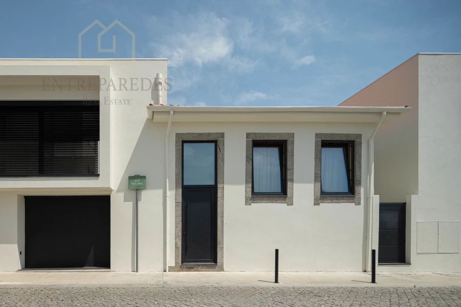 4 BEDROOM VILLA WITH POOL - READY TO MOVE IN - TO BUY IN PORTO