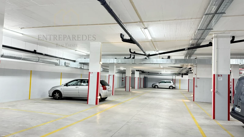 3 BEDROOM FLAT WITH TERRACE FOR SALE IN BOAVISTA, PORTO. FR 4.1