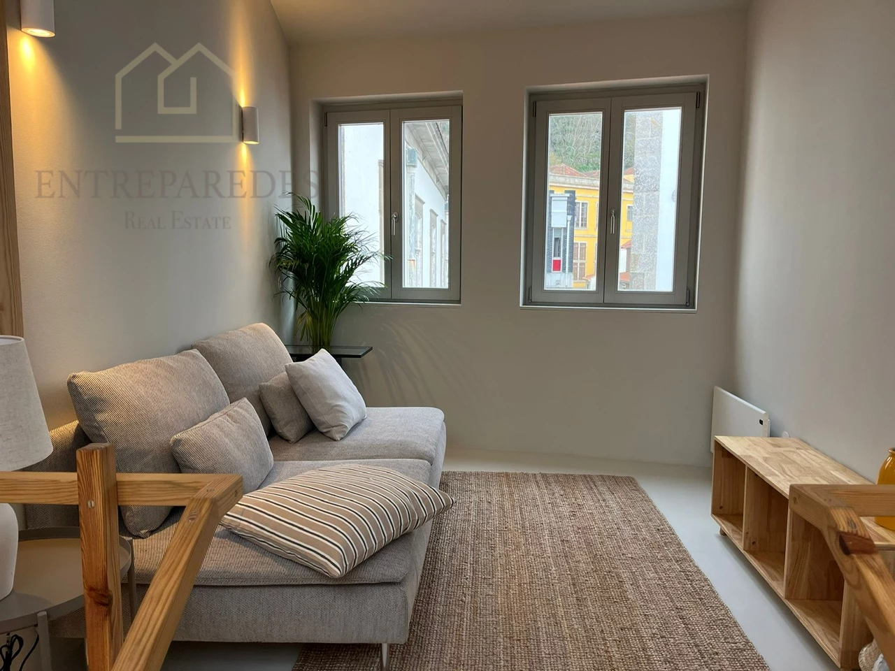 MORADIA T2 NO LARGO DO ADRO, PRÓXIMA AO RIO DOURO, PARA COMPRAR NO PORTO