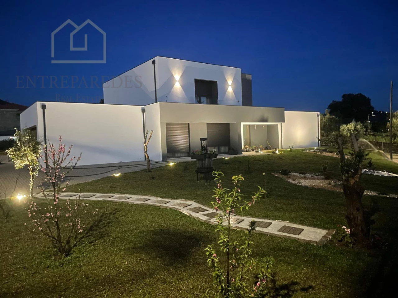 MORADIA T4 COM TERRENO | JARDIM | RIO DOURO - RIO MAU, PENAFIEL, PARA COMPRAR NO PORTO