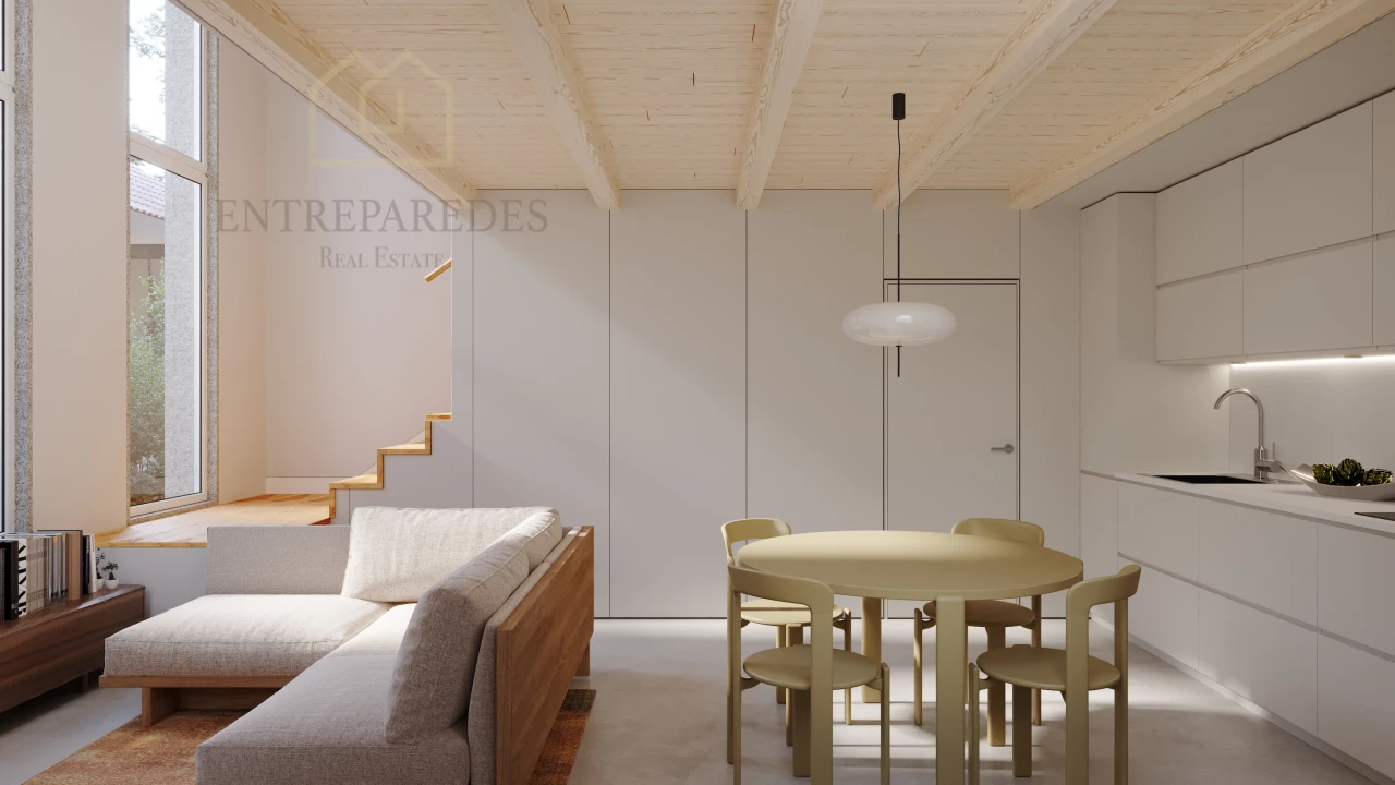 LOFT T1 COM MEZZANINE E JARDIM PARA COMPRAR EM CEDOFEITA, PORTO