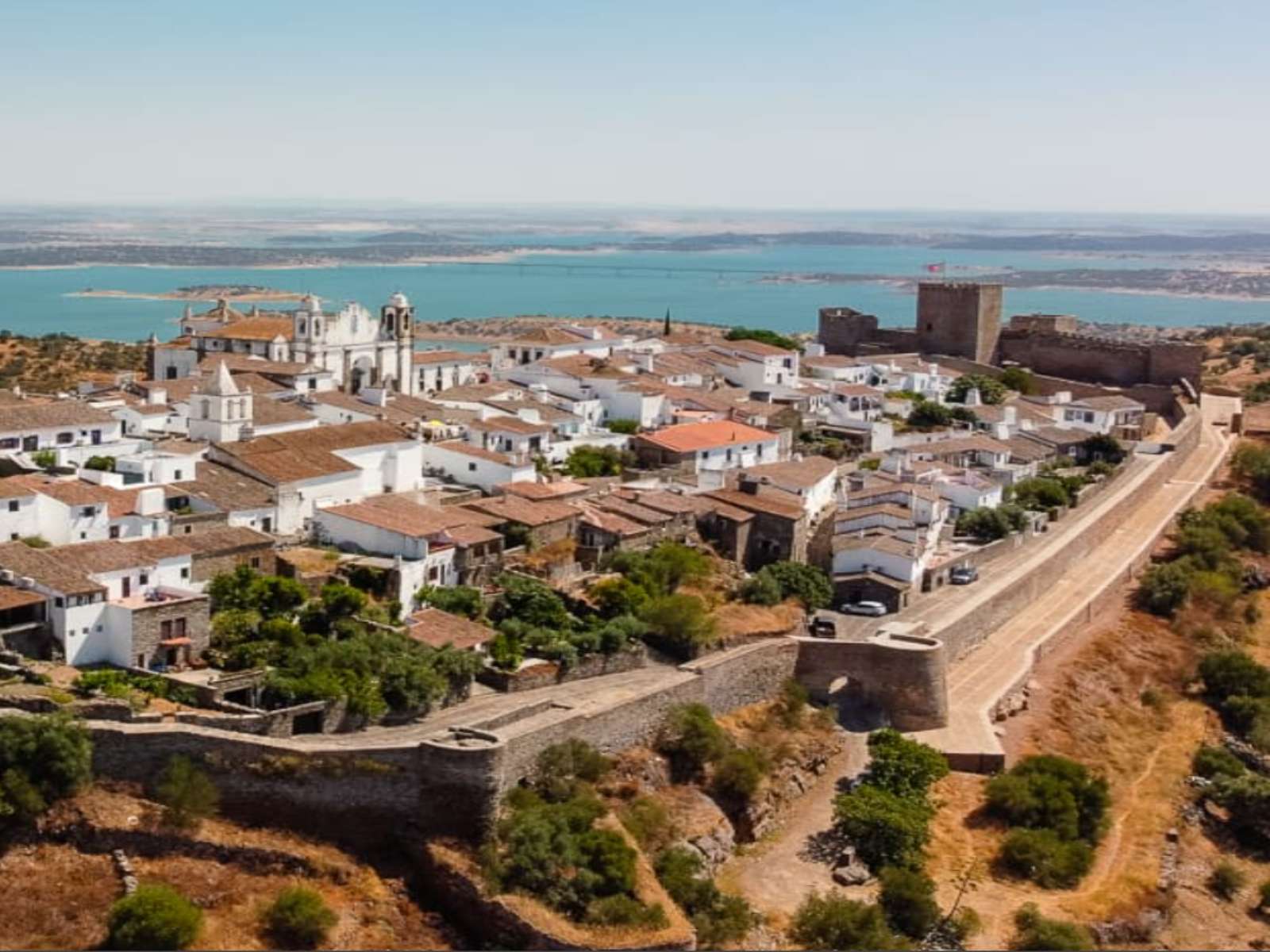 Land for sale in Reguengos de Monsaraz, Portugal — €800,000