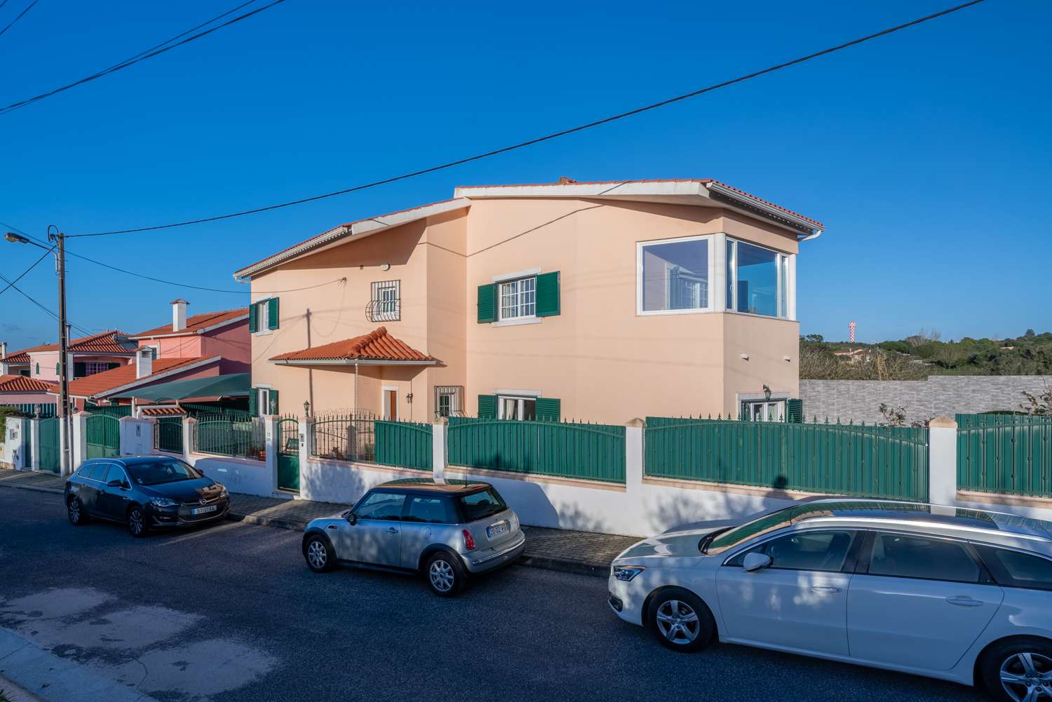Haus mit 4 Schlafzimmern und unverbaubarem Blick in Lourel, Sintra