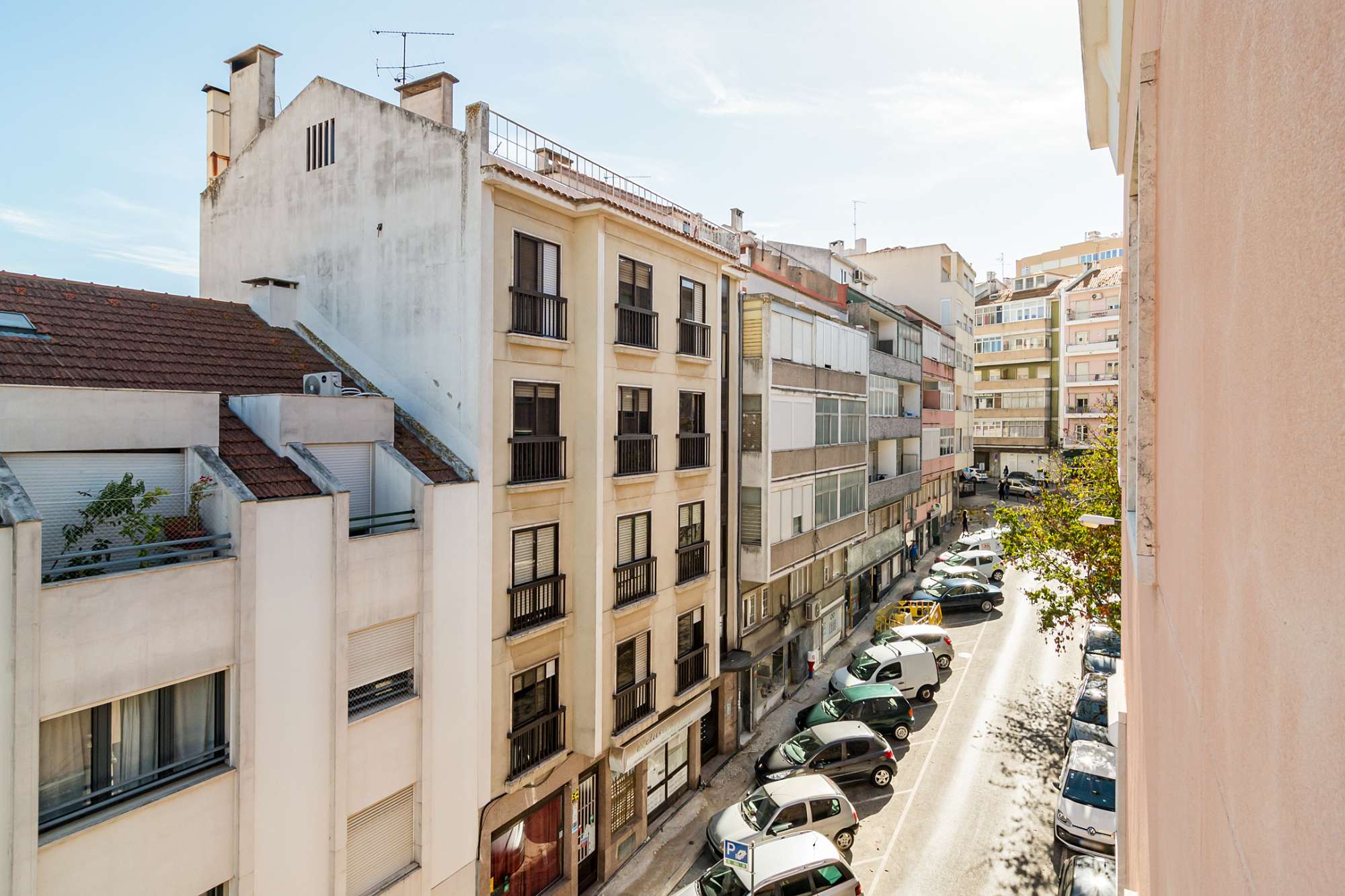 Apartamento de 3 dormitorios en alquiler en Penha de França, Lisboa