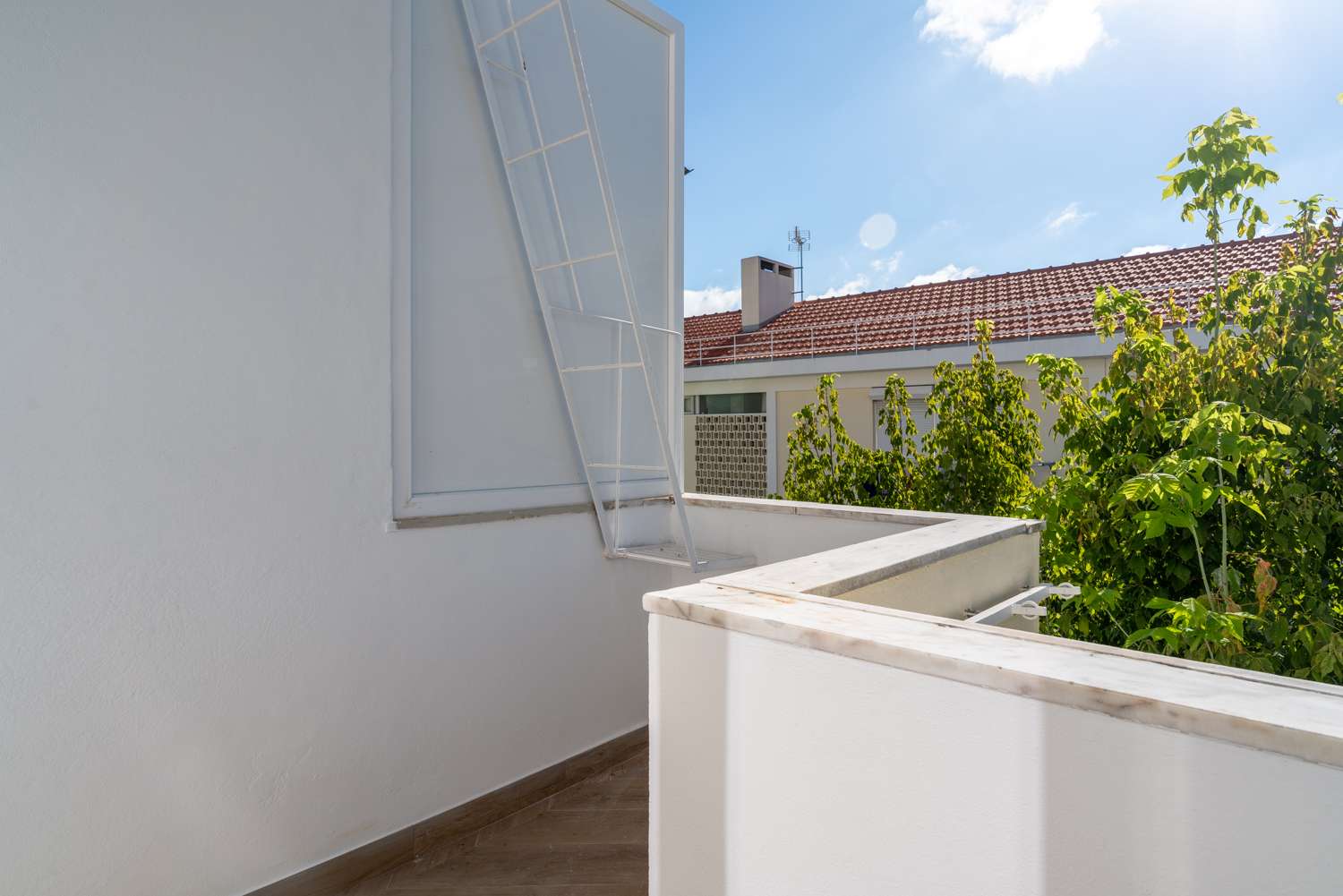 2-bedroom apartment with a terrace in Areeiro