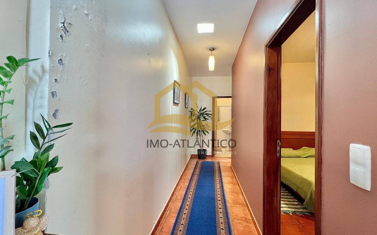 Moradia isolada t2 com garagem, localizada em Esteito Câmara de lobos