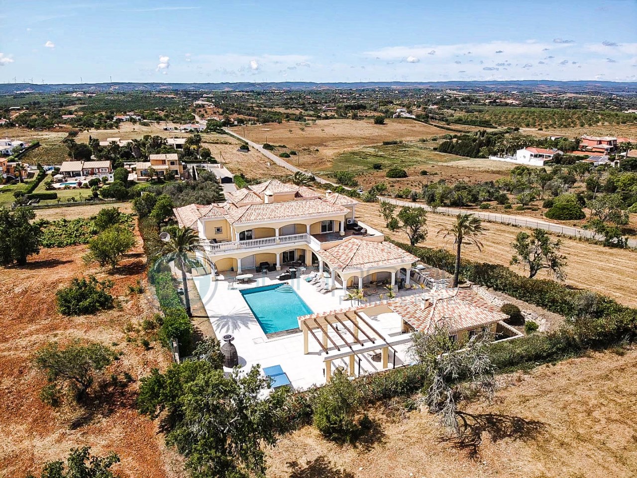 8-Bedroom Luxury Villa in Lagos — Elegance & Privacy
