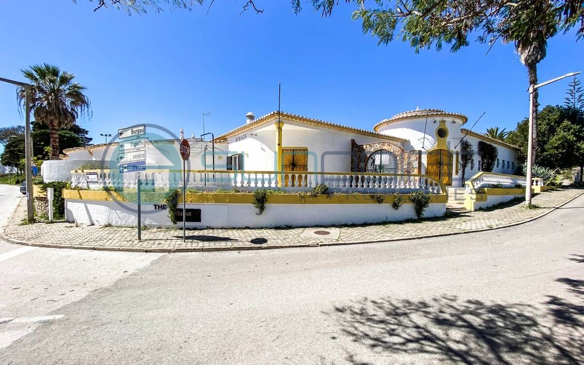 Business Opportunity, Complex In Praia Da Luz, Various Potential Uses