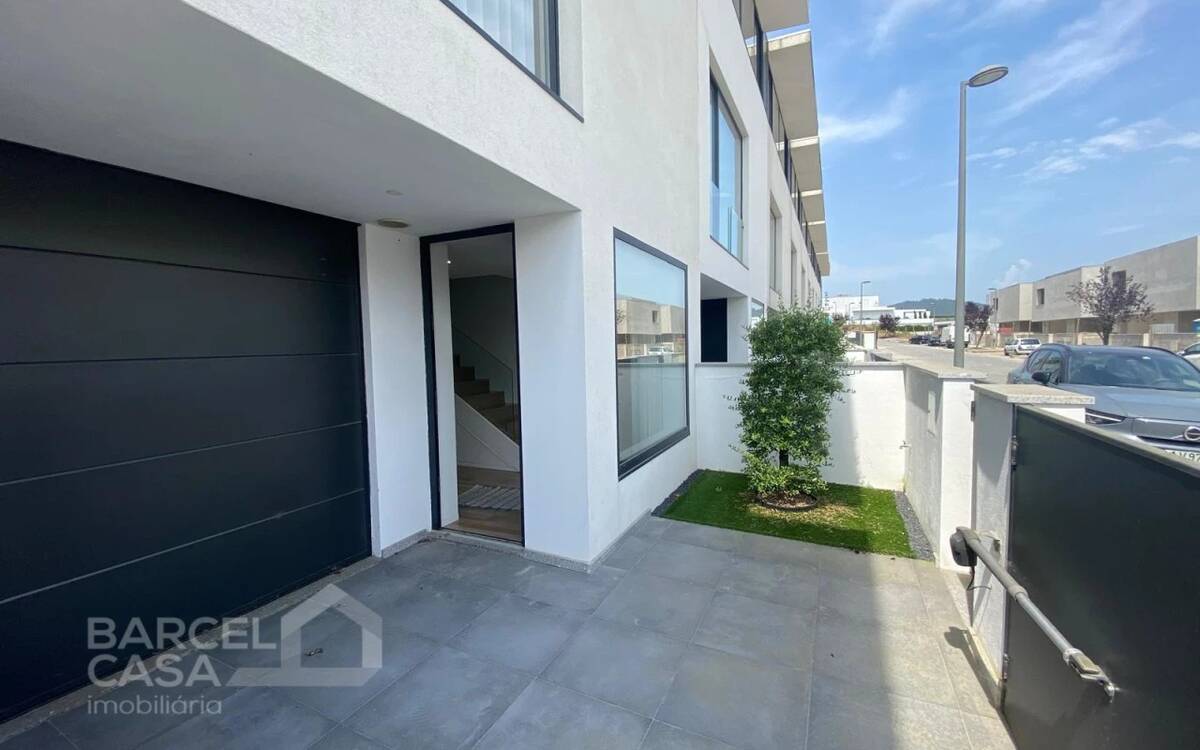 Casa adosada de 3 dormitorios, como nueva, en Quinta do Egipto en Barcelinhos - Barcelos