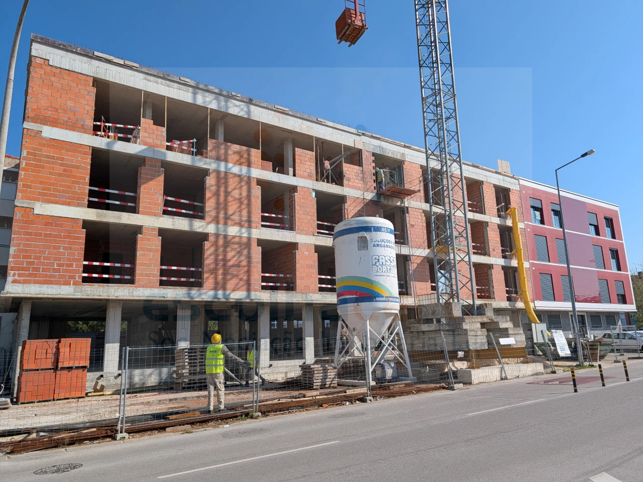 Apartamento de 2 Dormitorios en Montijo - Diseño Moderno