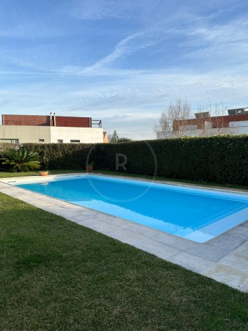 Apartamento T5 Triplex no Porto com Piscina Privativa