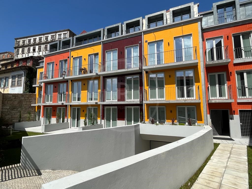 Apartamento T1 no Centro Histórico do Porto - Garagem