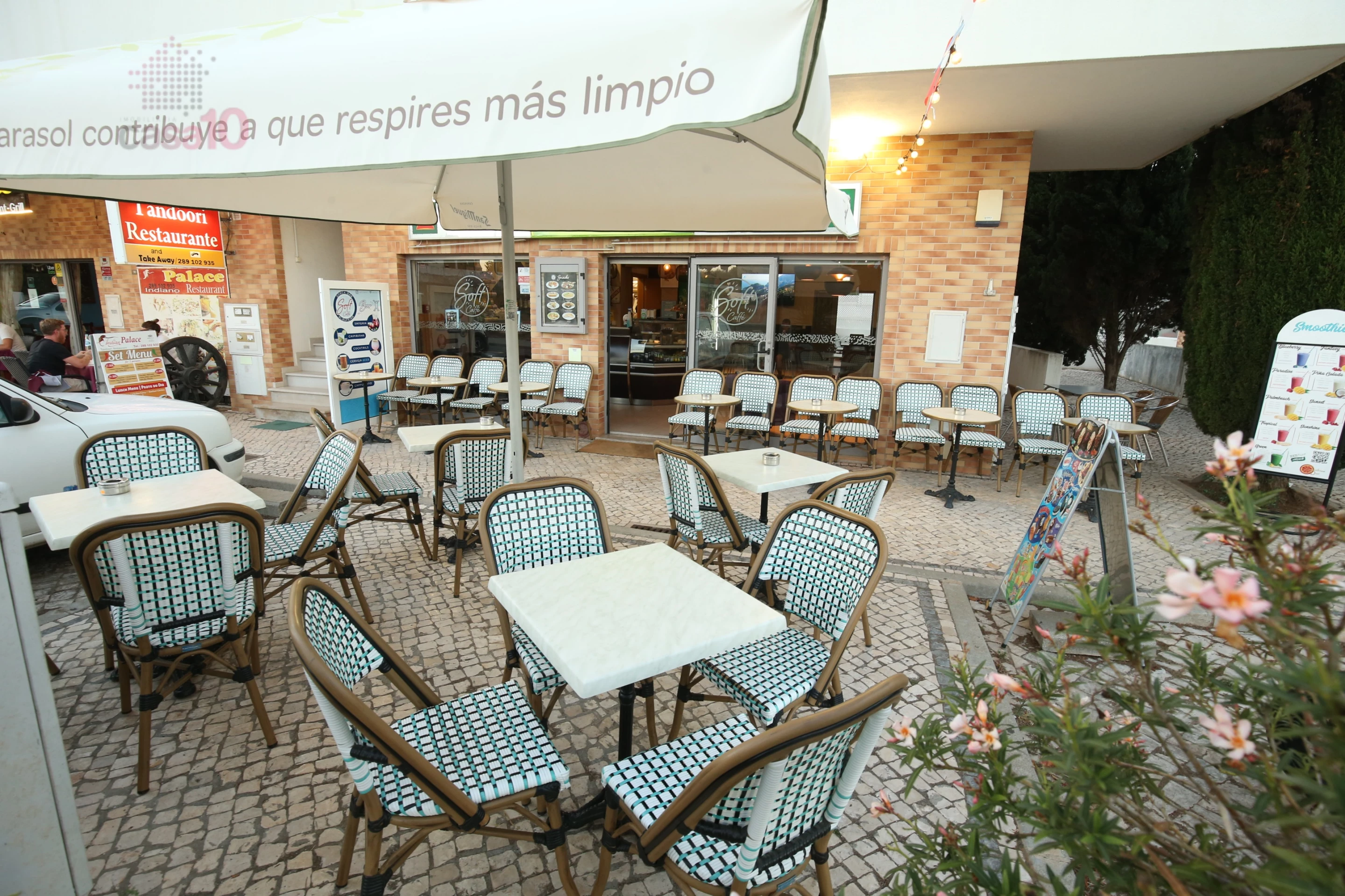 Restaurante pronto a funcionar em Olhos de Água - Albufeira