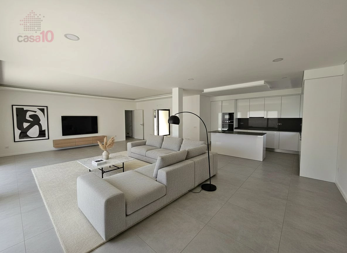 Moradia T4 com Piscina em Azeitão — Exclusividade e Luxo