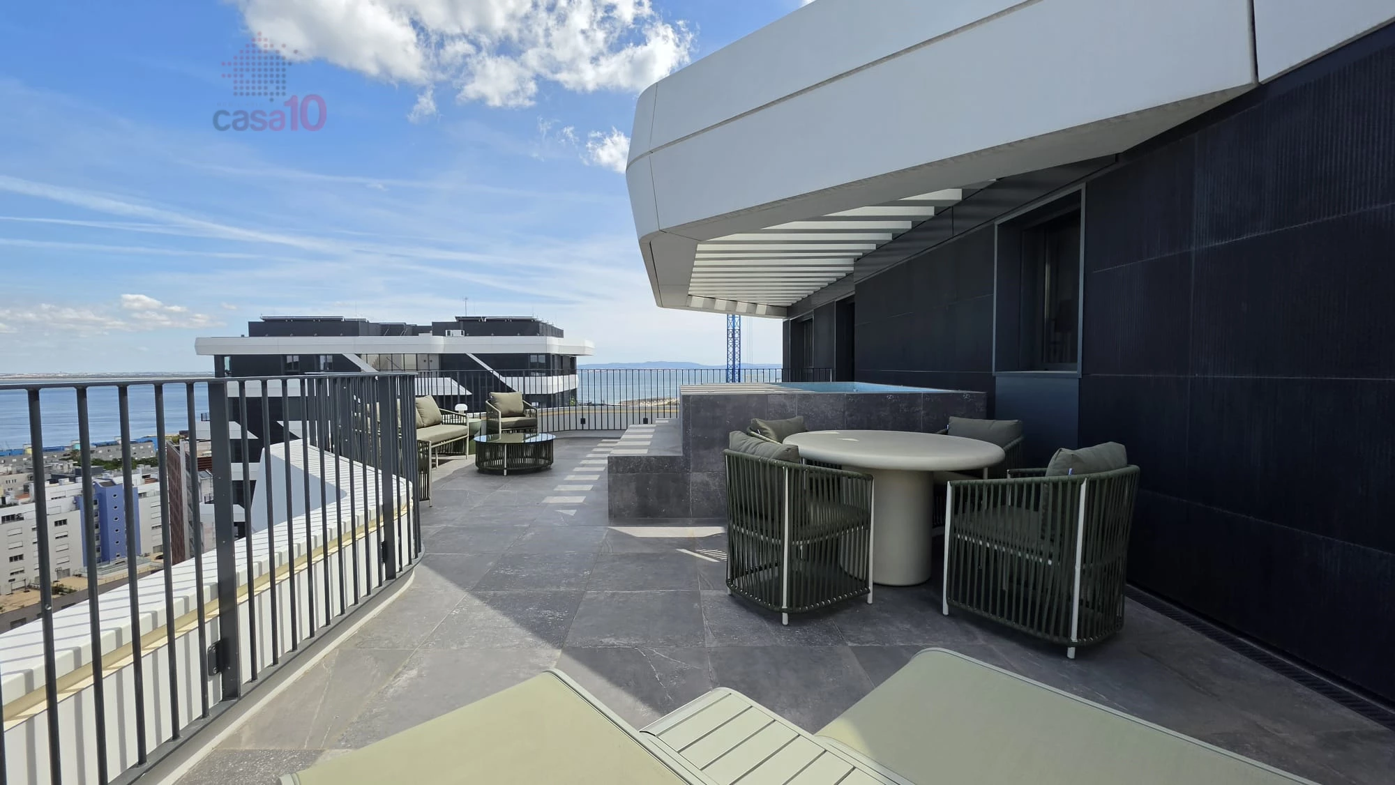 Penthouse 2 chambres avec piscine au Parque das Nações