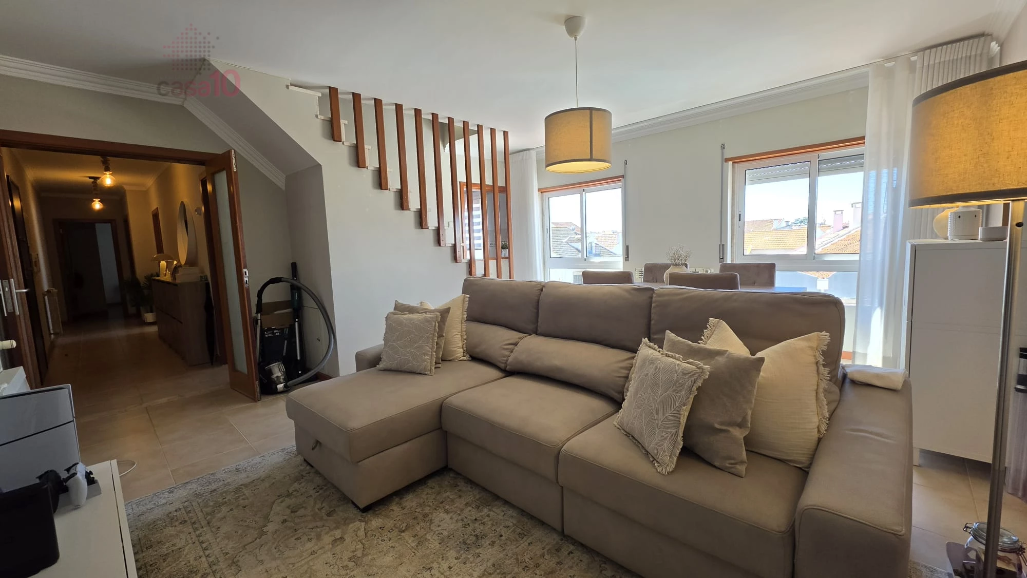 Apartamento T2 Duplex no Samouco — Conforto e Luz