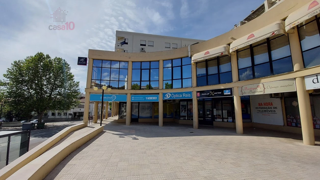 COMMERCIAL SPACE FOR SALE IN PORTALEGRE!