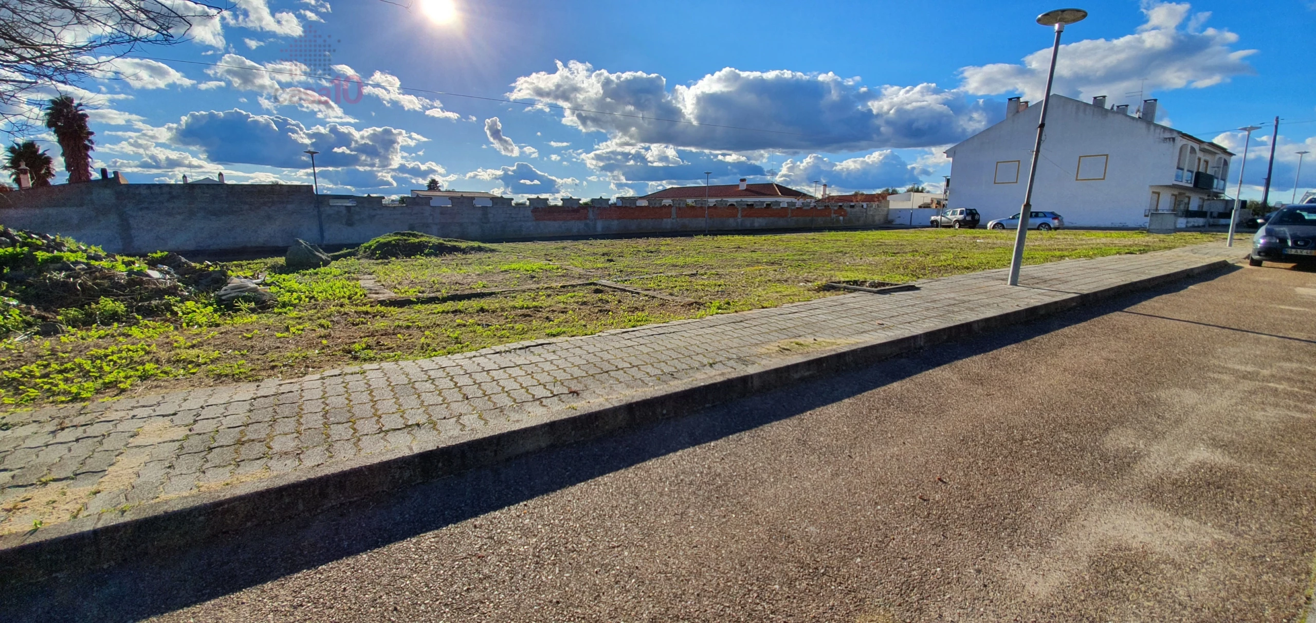 URBAN LOT FOR SALE FOR CONSTRUCTION OF COMMERCE AND SERVICES