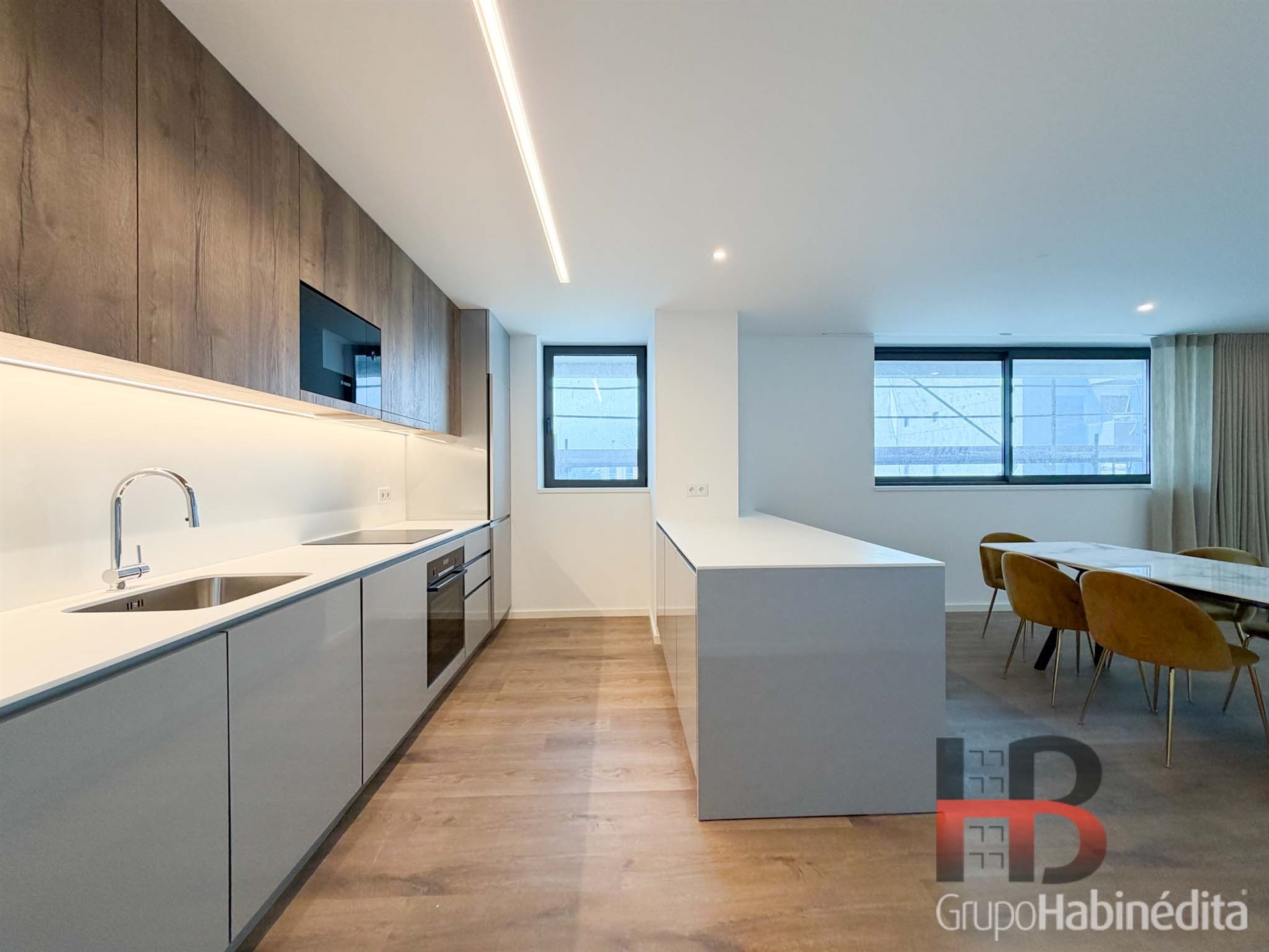 Apartamento T3 em Matosinhos com Varanda e Vista Mar