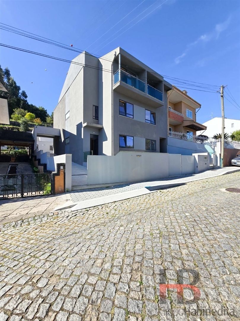 Moderne 3-Zimmer-Doppelhaushälfte in Vila Nova de Gaia