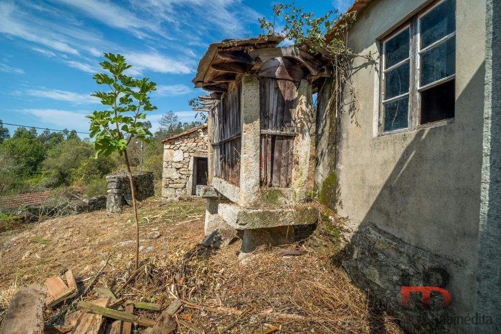 2-Bedroom Rural Retreat in São Pedro do Sul, Viseu
