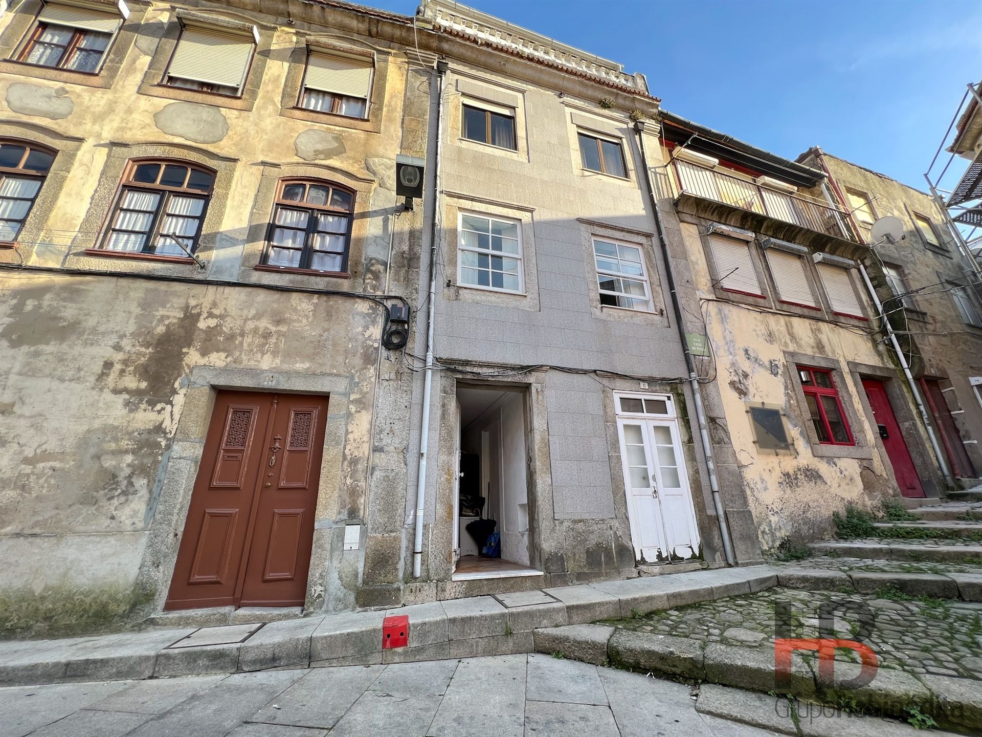 Zinshaus T5 in Porto mit Blick auf den Douro