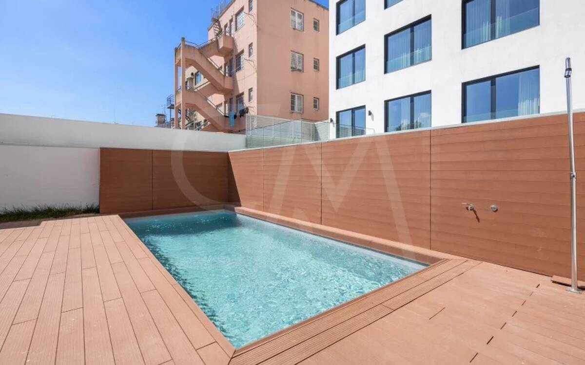 Piso de dos dormitorios en Avenidas Novas con dos plazas de aparcamiento y piscina